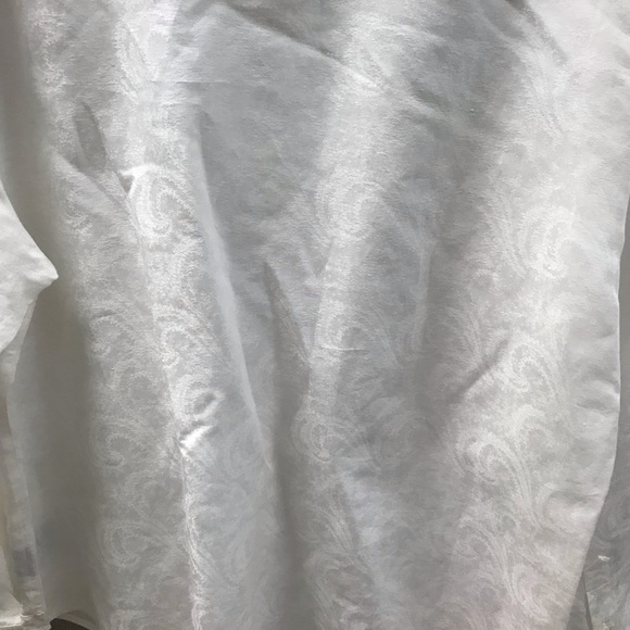 Robert Graham embroidered shirt. Beautiful fabric. - Picture 4 of 4